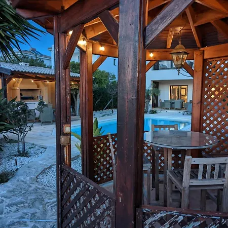 Villa Pontus - Stunning Views & Privacy In Beautiful Garden With Pool & Hot Tub Kuklia Zewnętrze zdjęcie
